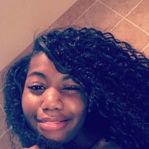 Meet your Posher, Jakhia